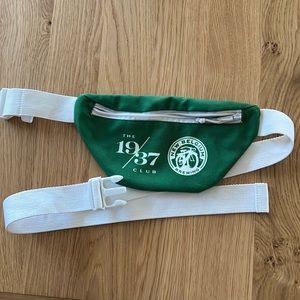 Golf Attire: Waste Management Phoenix Open , 1937 Club green and while belt bag